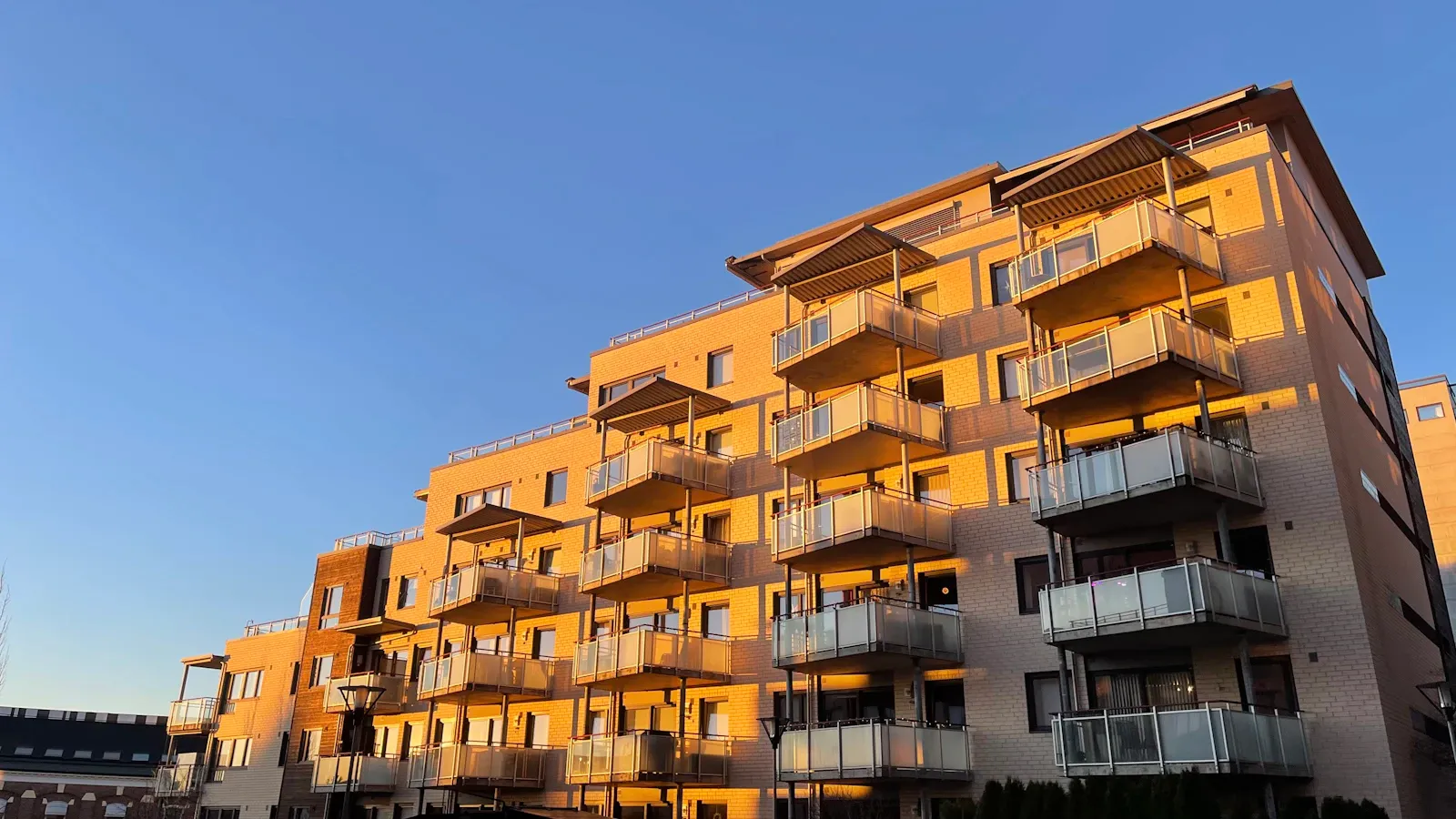 Façade d'un immeuble haussmannien parisien